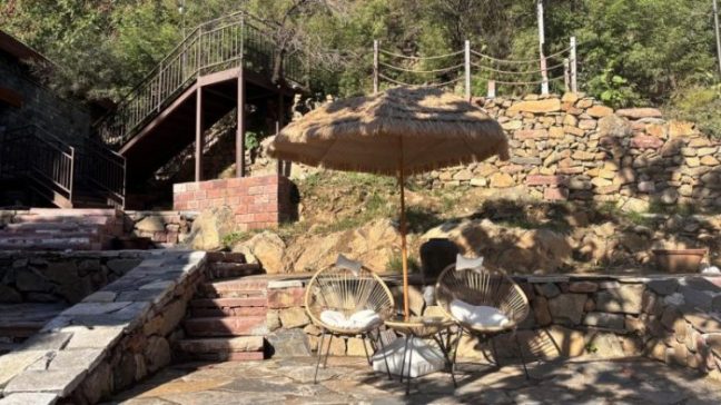 1759136674-b2d95cd093d77a0