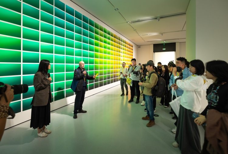 1766129471-cce02e3cdc74ab7